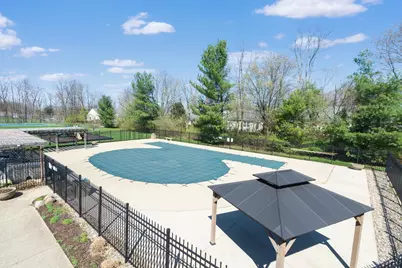 7633 Sandstone Trail, Hamilton Township, OH 45039 - Photo 33