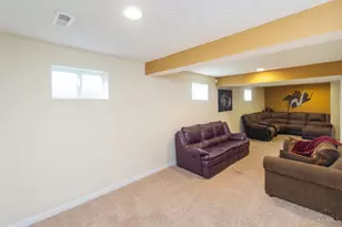 7633 Sandstone Trail, Hamilton Township, OH 45039 - Photo 19