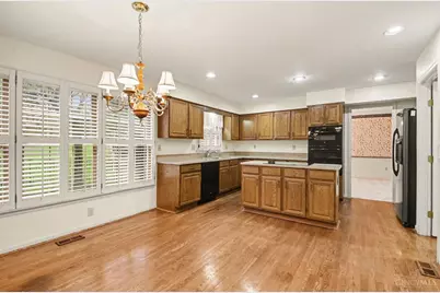 2289 Lauren Close, Anderson Township, OH 45244 - Photo 13