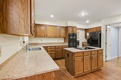 2289 Lauren Close, Anderson Township, OH 45244 - Photo 15