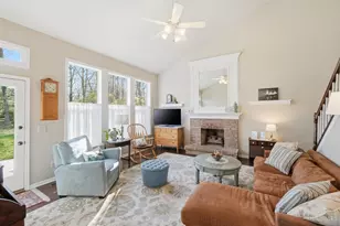 1502 Huntcrest Dr, Cincinnati, OH 45255 - Photo 7