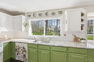 1502 Huntcrest Dr, Cincinnati, OH 45255 - Photo 21