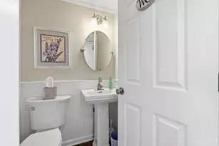 1502 Huntcrest Dr, Cincinnati, OH 45255 - Photo 35