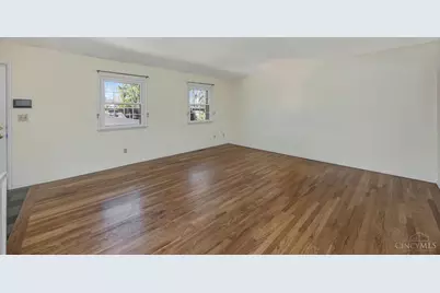 19 Creekwood Square, Glendale, OH 45246 - Photo 7