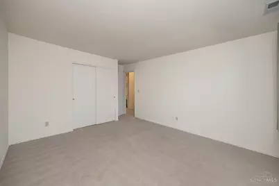 19 Creekwood Square, Glendale, OH 45246 - Photo 23