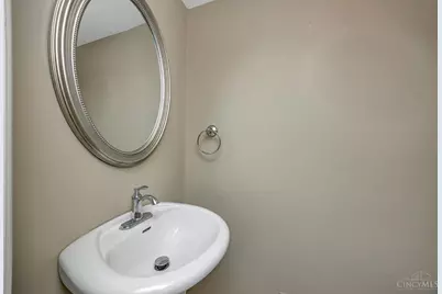 19 Creekwood Square, Glendale, OH 45246 - Photo 29