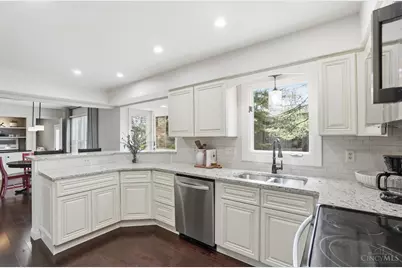 10701 Old Pond Drive, Montgomery, OH 45249 - Photo 17