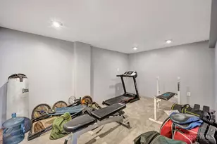 1088 Pinehollow Ln, Springfield Township, OH 45231 - Photo 23