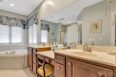 4004 Hickory Hollow Drive, Ross Township, OH 45013 - Photo 23