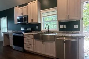 393 Clark St, Batavia, OH 45103 - Photo 9