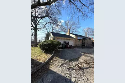 8754 Monsanto Drive, Springfield Township, OH 45231 - Photo 21