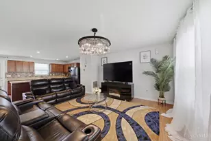 175 Skyway Dr, Springfield Township, OH 45505 - Photo 7