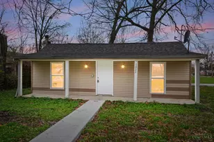 12121 3rd Ave, Sycamore Township, OH 45249 - Photo 1