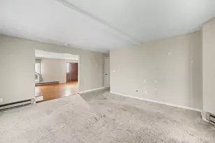 1923 Berkshire Rd, Anderson Township, OH 45230 - Photo 9