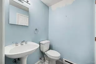 1923 Berkshire Rd, Anderson Township, OH 45230 - Photo 11