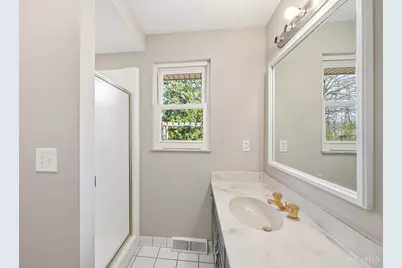 6683 Greentree Drive, Springfield Township, OH 45224 - Photo 17