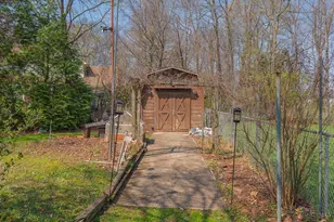 6683 Greentree Dr, Springfield Township, OH 45224 - Photo 43