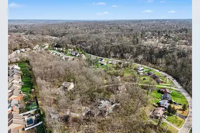 1 Berkshire Road, Cincinnati, OH 45230 - Photo 5