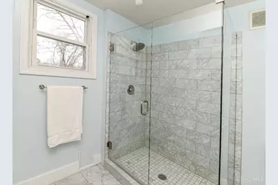 2832 Linwood Avenue, Cincinnati, OH 45208 - Photo 23