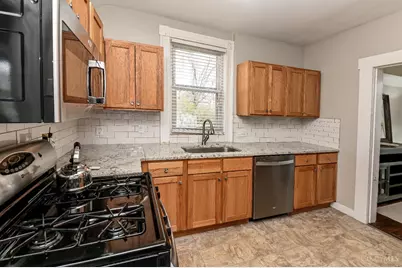 2832 Linwood Avenue, Cincinnati, OH 45208 - Photo 11