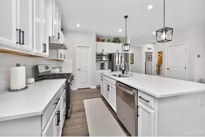 7114 Rivendell Circle, Miami Township, OH 45459 - Photo 19