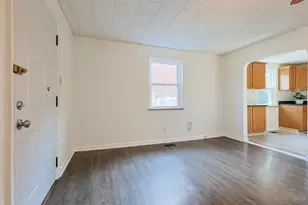 221 E Mechanic St, Reading, OH 45215 - Photo 7