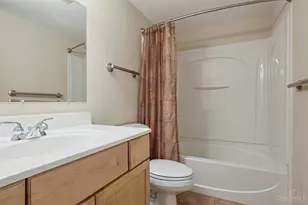 1723 Harmon Dr, Wyoming, OH 45215 - Photo 37