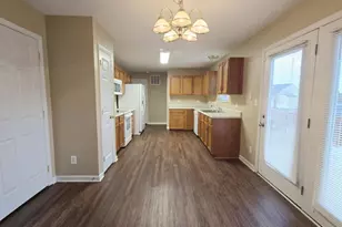 8715 Plum Creek Ct, Franklin Township, OH 45005 - Photo 3