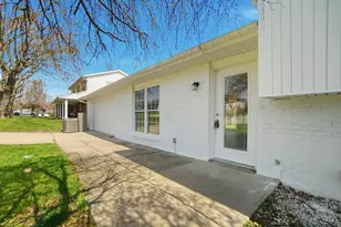 6 Fairborn Ct, Hamilton, OH 45013 - Photo 3