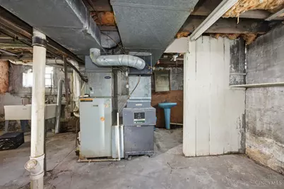 3443 Woodburn Avenue, Cincinnati, OH 45207 - Photo 35