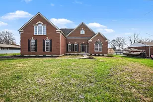 745 Compton Rd, Springfield Township, OH 45231 - Photo 1