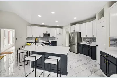 745 Compton Road, Springfield Township, OH 45231 - Photo 9