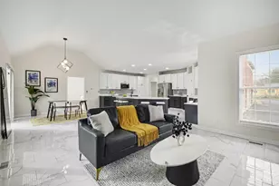 745 Compton Rd, Springfield Township, OH 45231 - Photo 5