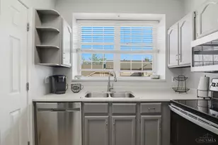 2450 Doeview Ct, Cincinnati, OH 45230 - Photo 7