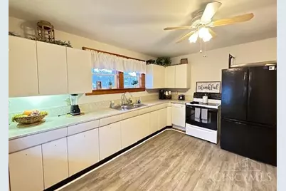 7560 Pippin Road, Colerain Township, OH 45239 - Photo 9