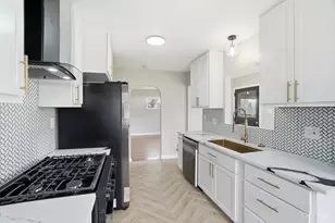 2571 Montana Ave, Cincinnati, OH 45211 - Photo 11