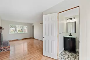 1990 Lady Ellen Dr, Anderson Township, OH 45230 - Photo 13