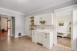 4361 Virginia Ave, Cincinnati, OH 45223 - Photo 17