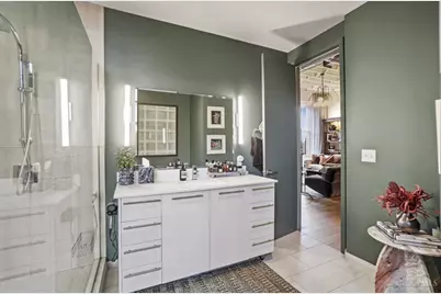 813 Broadway Street #404, Cincinnati, OH 45202 - Photo 31