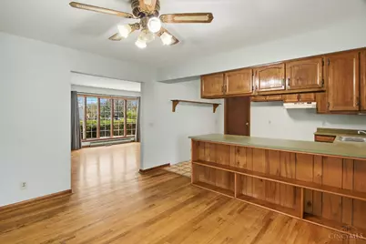 7225 Lesourdsville West Chester Road, West Chester, OH 45069 - Photo 23