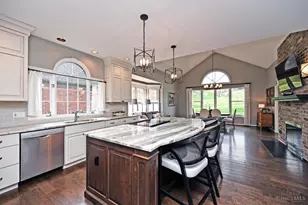 7721 Pine Isle Ct, Newtown, OH 45244 - Photo 9