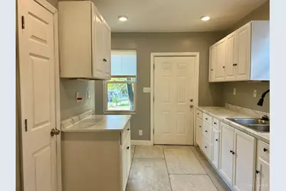 1613 Wyoming Avenue, Cincinnati, OH 45205 - Photo 3