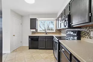 5188 Orangelawn Dr, Delhi Township, OH 45238 - Photo 9