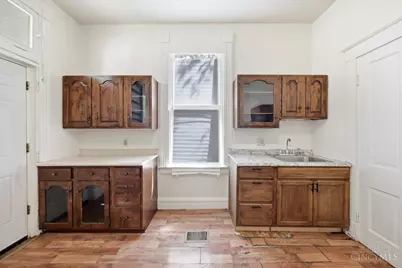 1044 Rosemont Avenue, Cincinnati, OH 45205 - Photo 11
