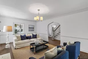 1002 Richwood Cir, Cincinnati, OH 45208 - Photo 9