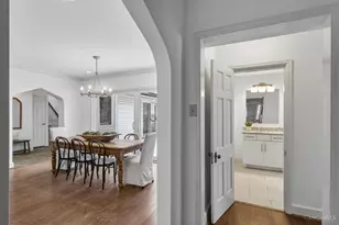 1002 Richwood Cir, Cincinnati, OH 45208 - Photo 15