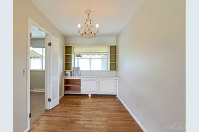 8757 Brittany Drive, Sycamore Township, OH 45242 - Photo 7