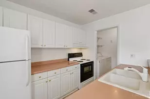 1044 E Crescentville Rd, West Chester, OH 45246 - Photo 7