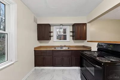 1625 Joseph Court, Cincinnati, OH 45231 - Photo 9