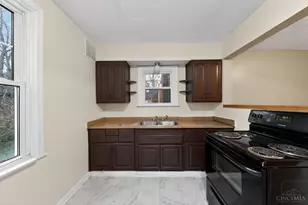 1625 Joseph Ct, Cincinnati, OH 45231 - Photo 9